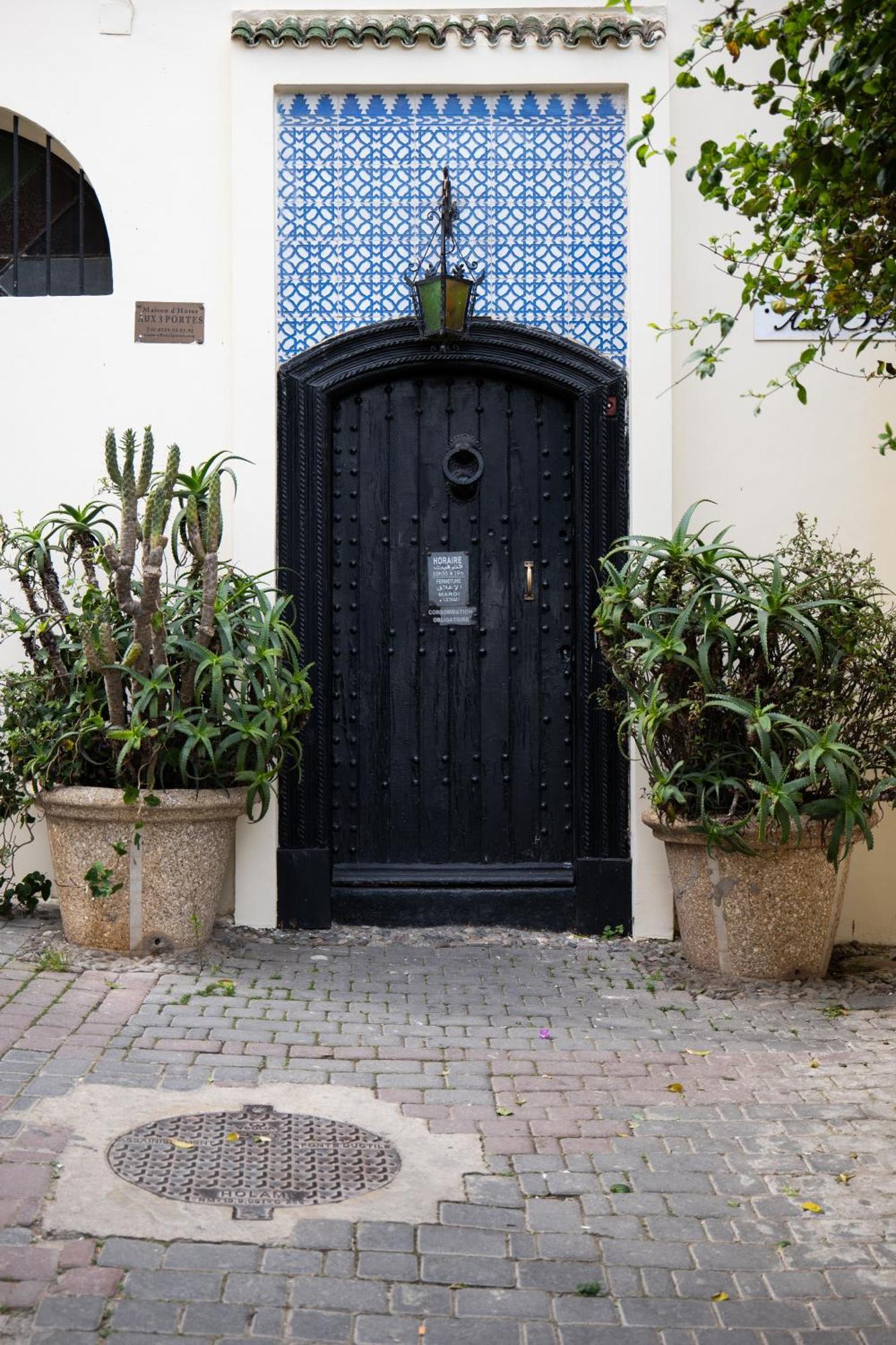 Aux 3 Portes Tangier Exterior photo