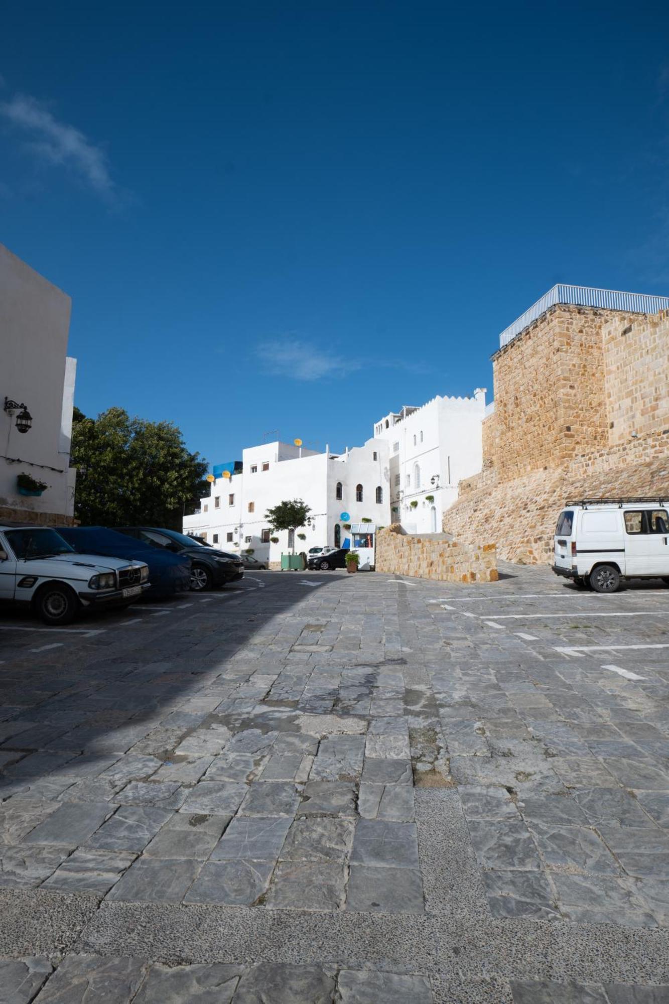 Aux 3 Portes Tangier Exterior photo